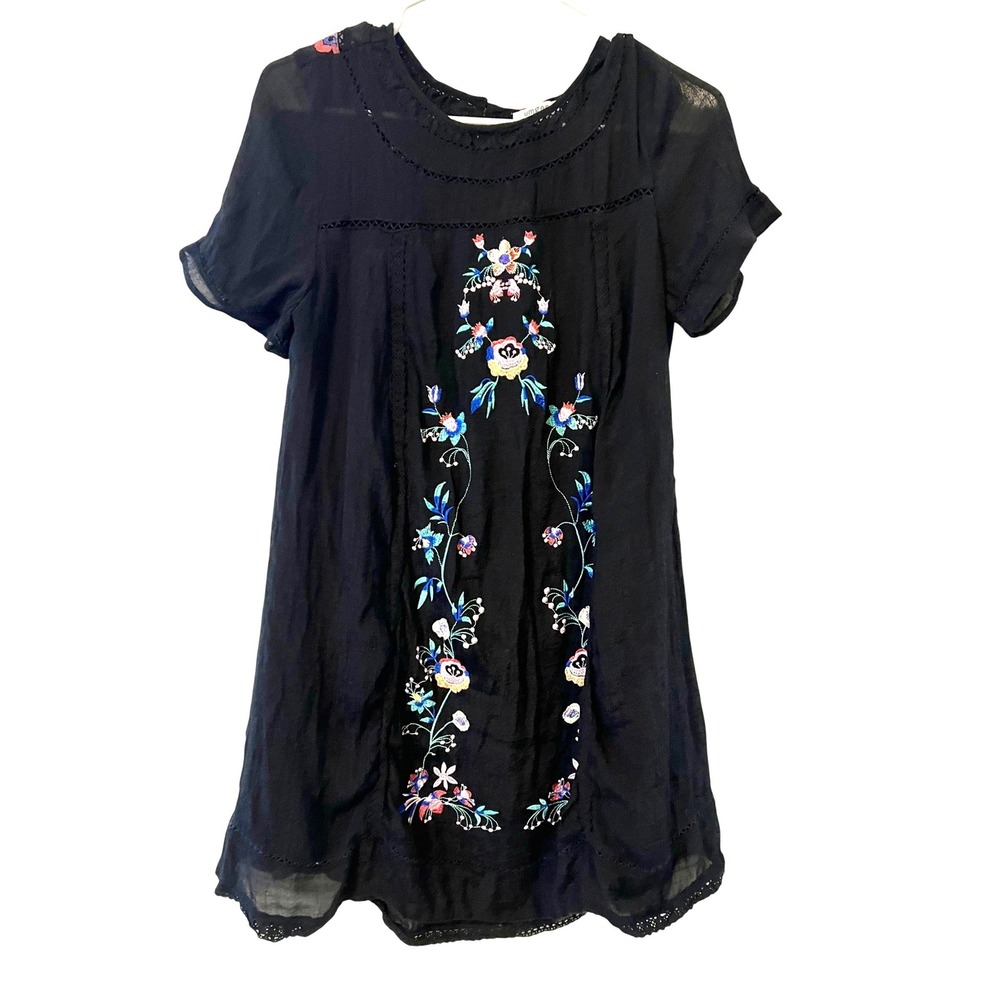 Umgee Black Floral Embroidered Boho peasant Shift Dress Crochet Lace Trim Small